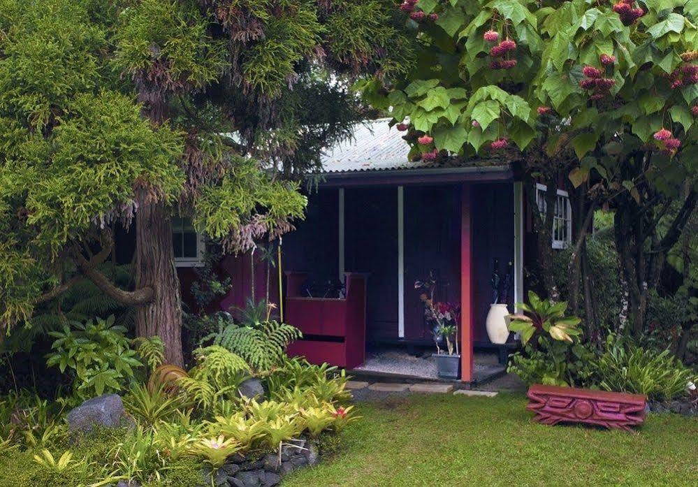 Volcano Artist Cottage Exterior photo